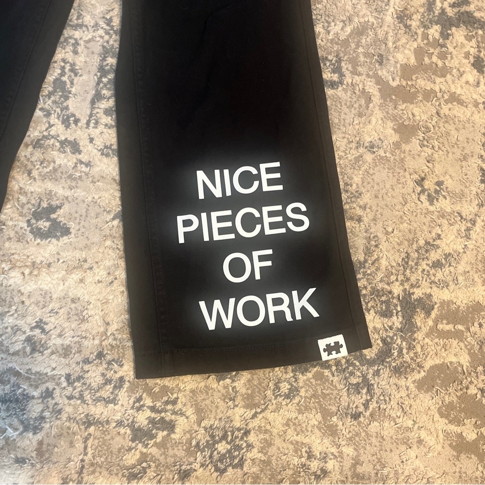 11KN Black Cargo Pants Size medium Stars Pass By Leave Traces Puzzles - Picture 4 of 14